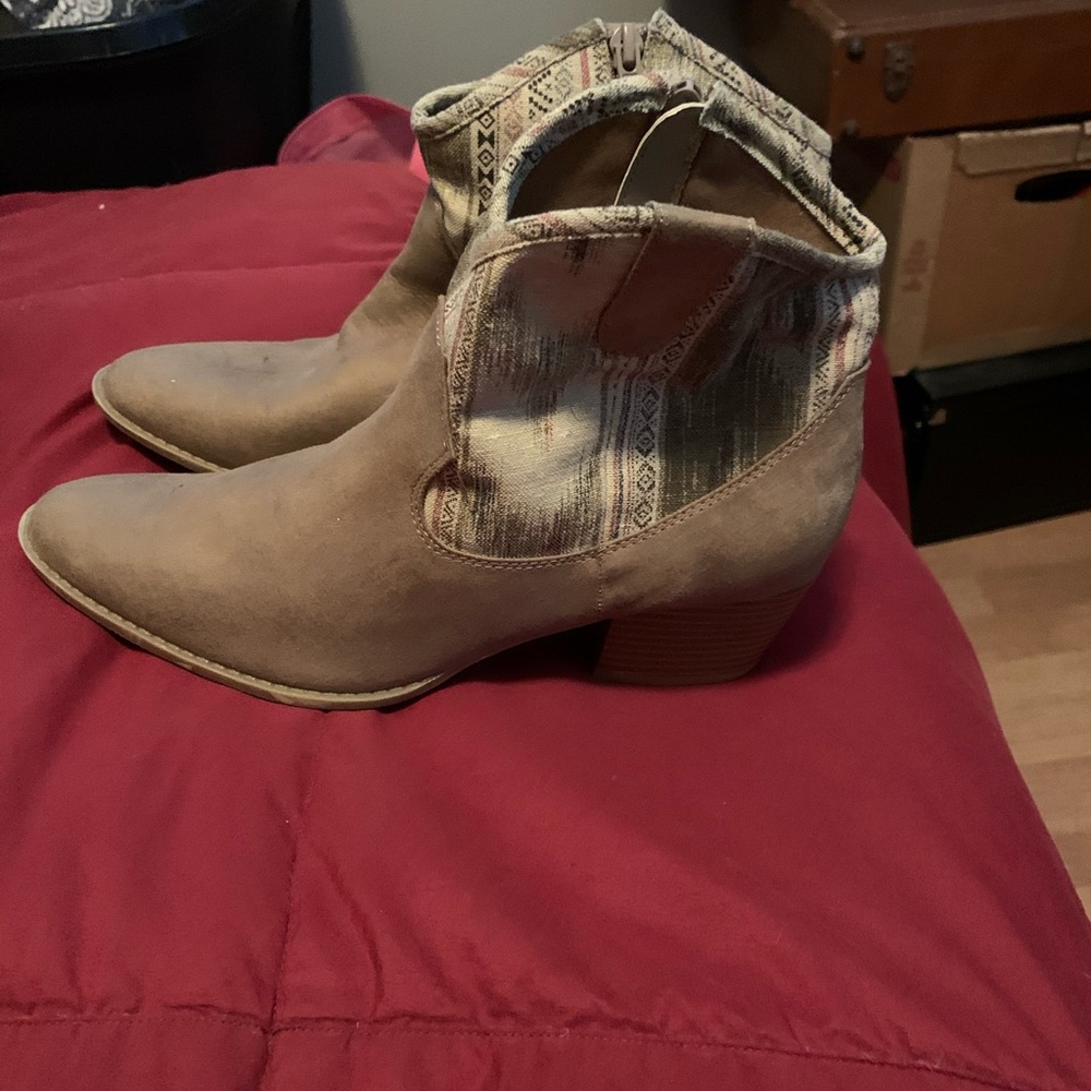 Boots - Picture 2 of 2